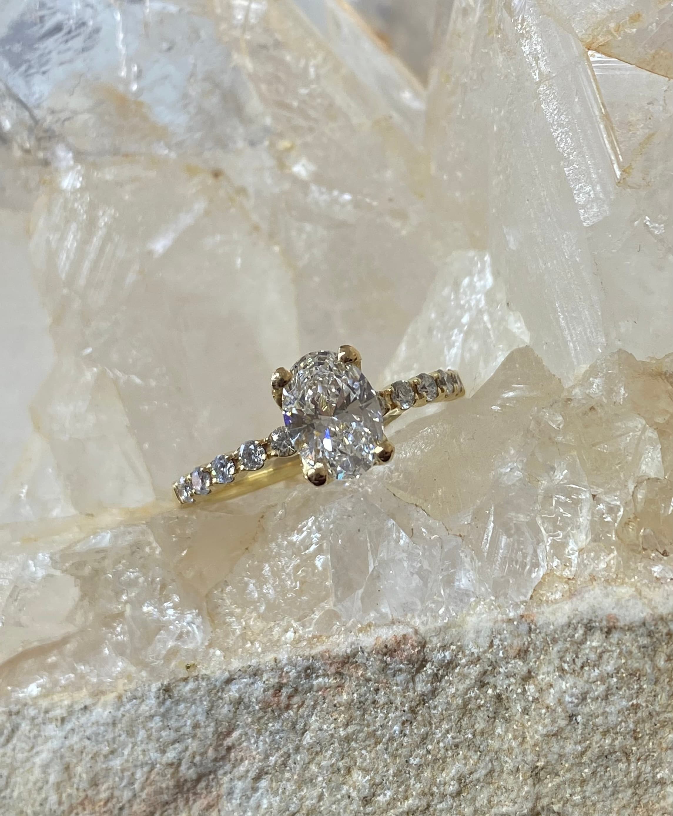 Ovaler Diamantring – Lemarriage Collection