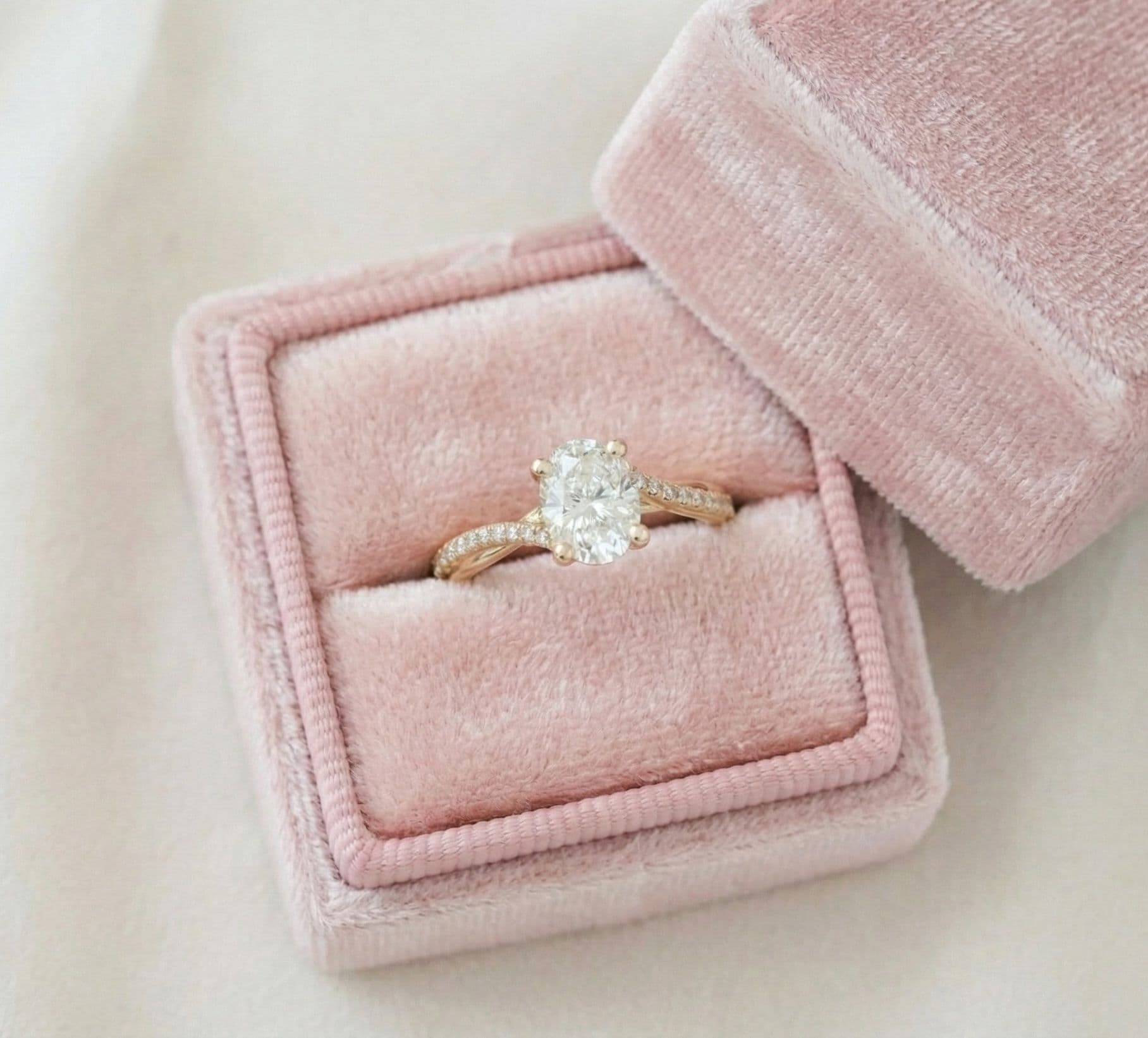 Endlose Liebe Ring im Etui