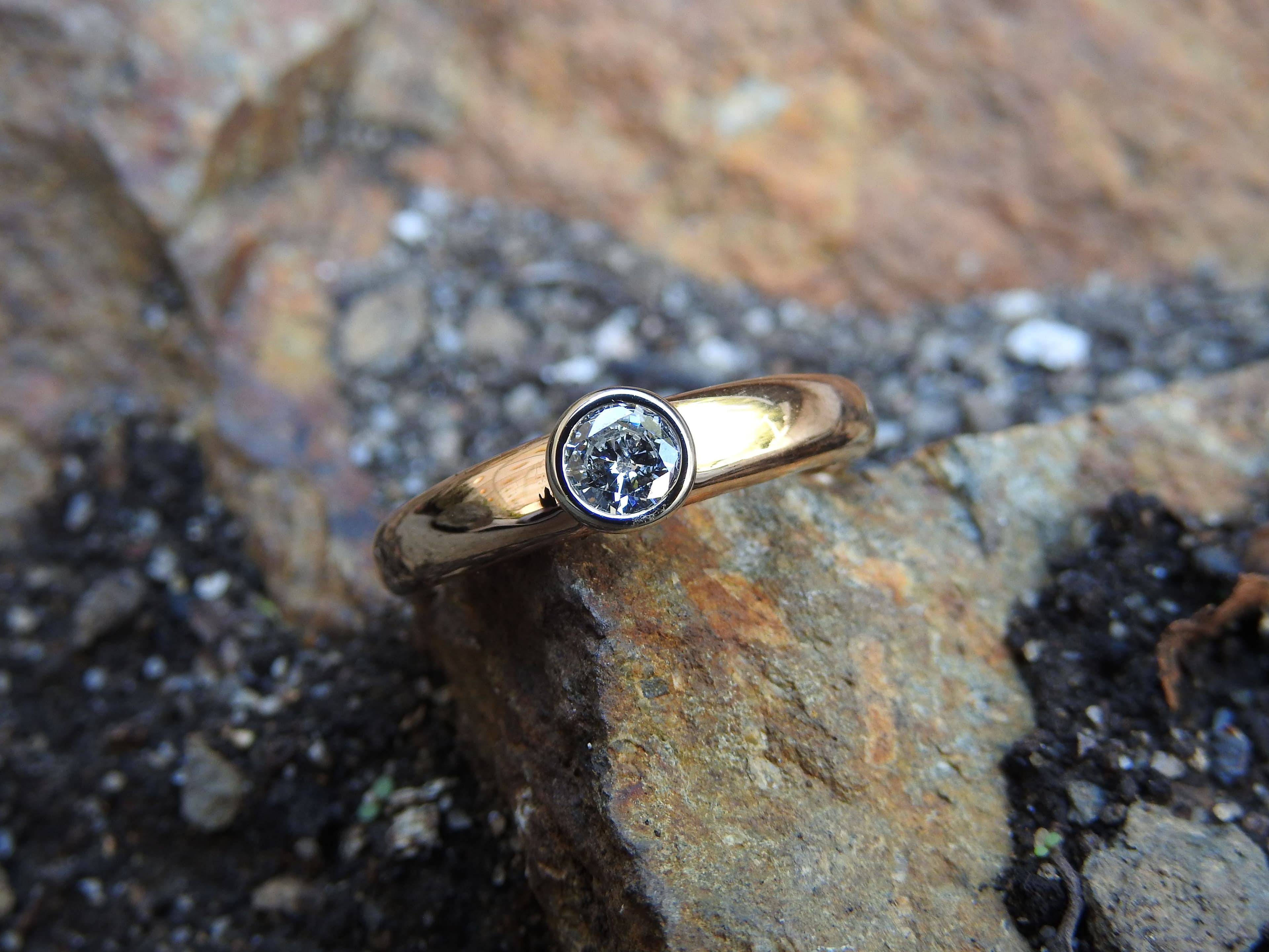 Verlobungsring in Weißgold von Juwelier Erwin Kurz