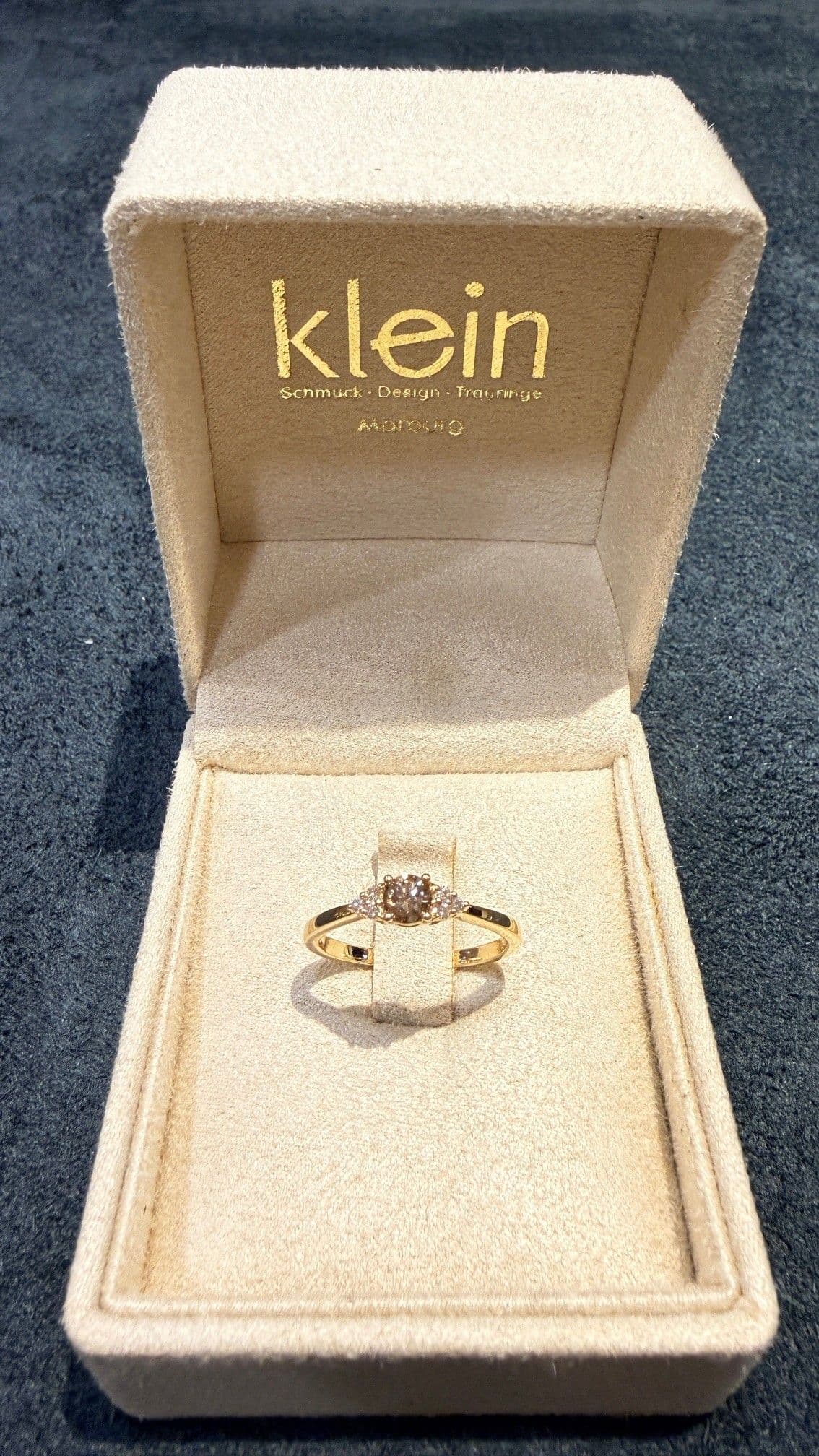 Verlobungsring mit drei Steinen von Juwelier Klein