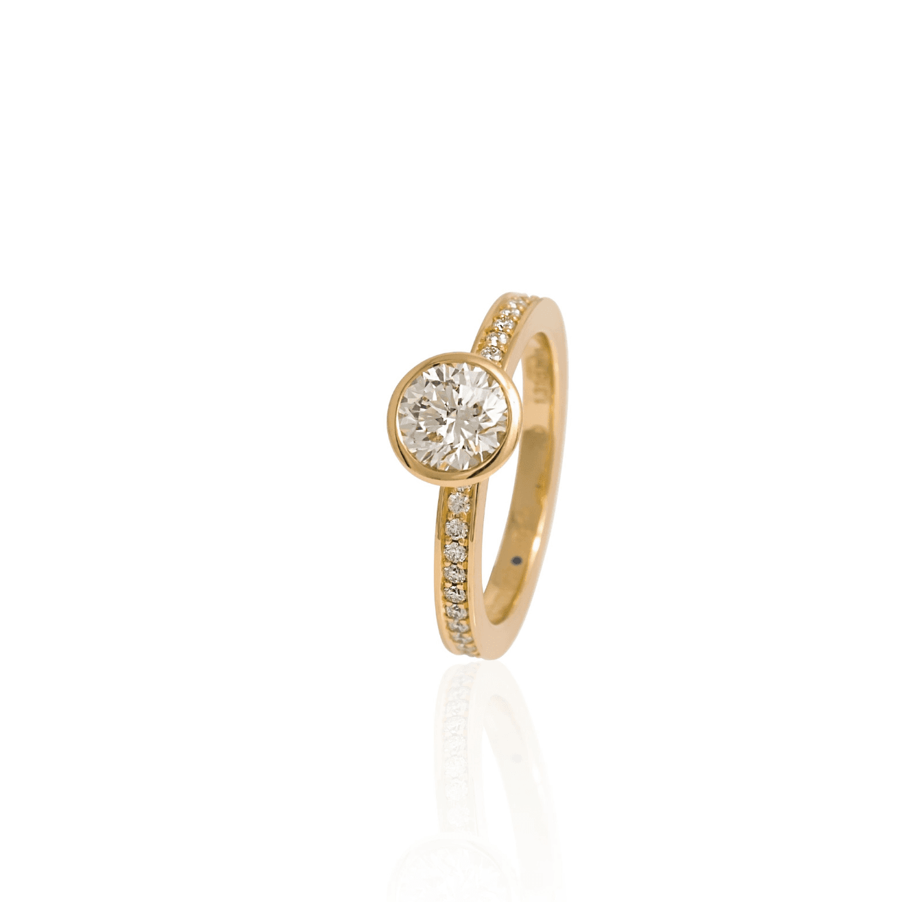 Brilliant Ringe mit aufgefasster Ringschiene und Zargenfassung Gelbgold