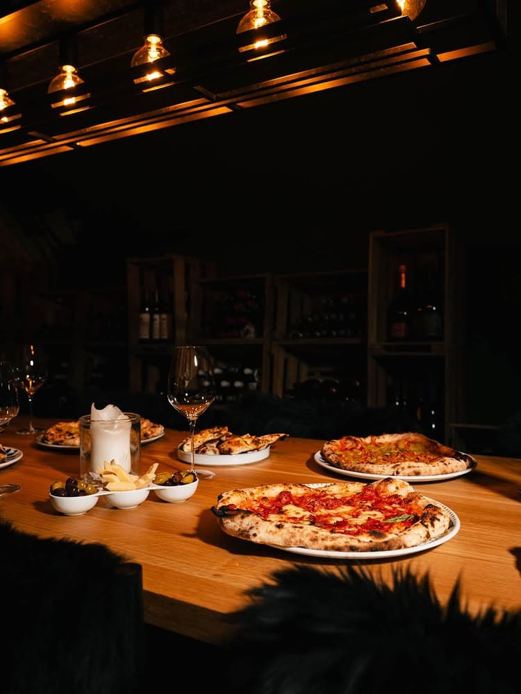 Luca Pizza Restaurant