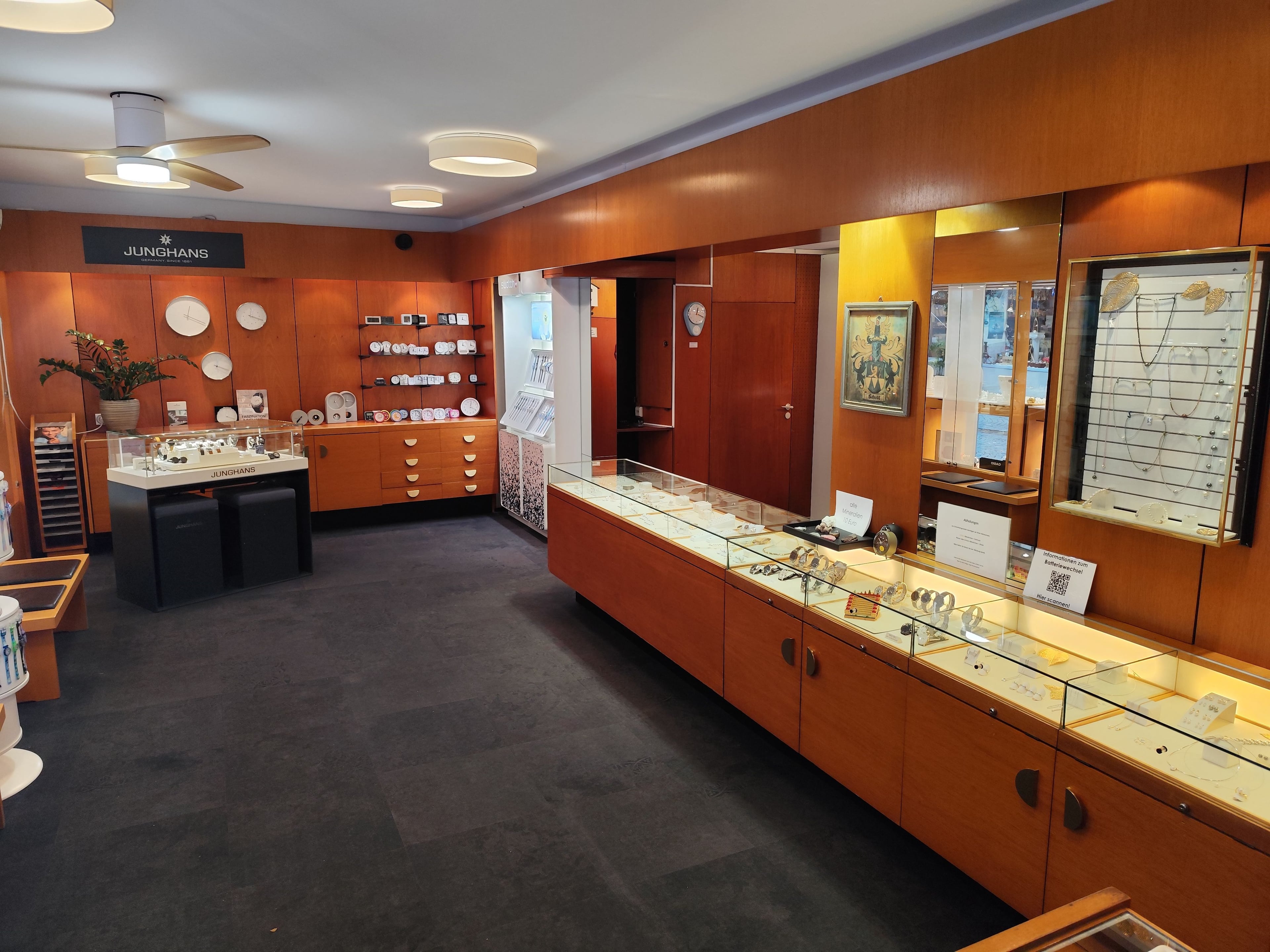 Juwelier Schott Innen