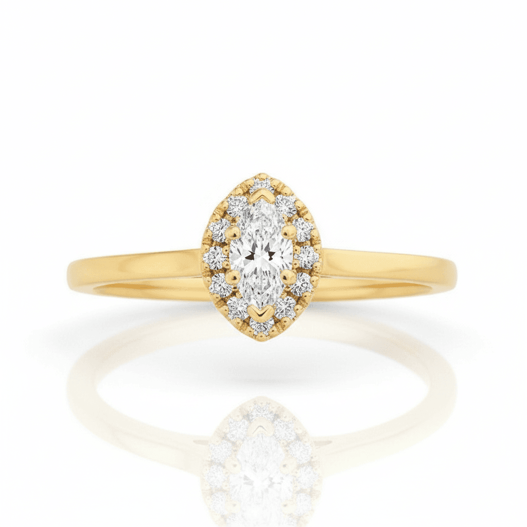 Gelbgold-Verlobungsring mit Marquise-Brillant und Halo von Juwelier Hartung