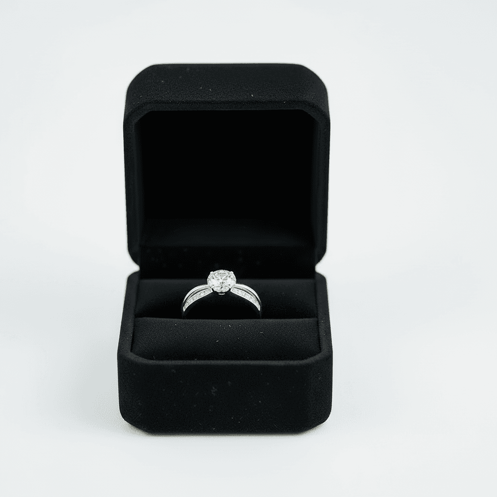 Weißgold-Verlobungsring und Vorsteckring von Juwelier Hartung