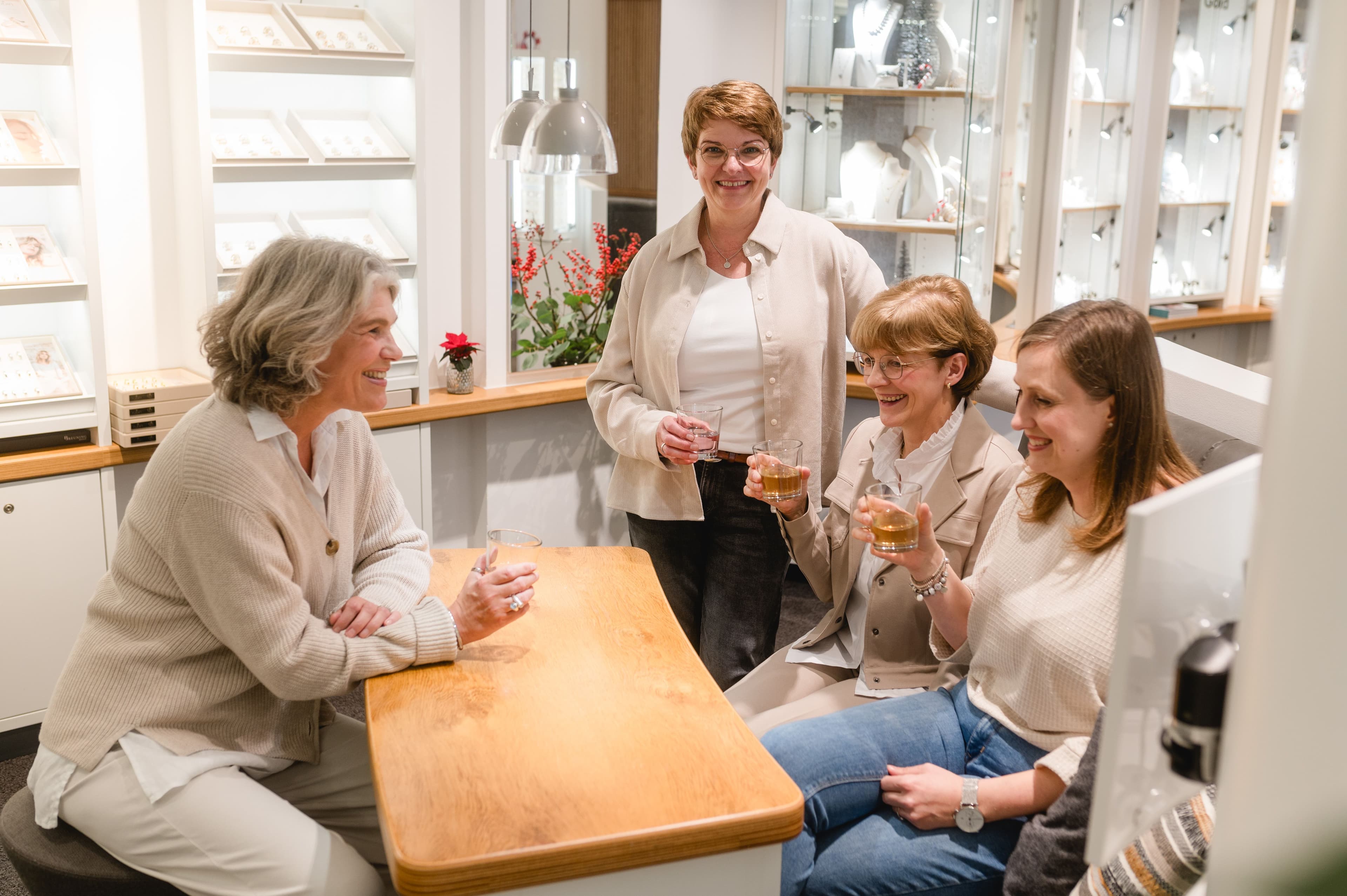 Verlobungsring Beratung Lingen - Persönliche Beratung bei Neuhaus